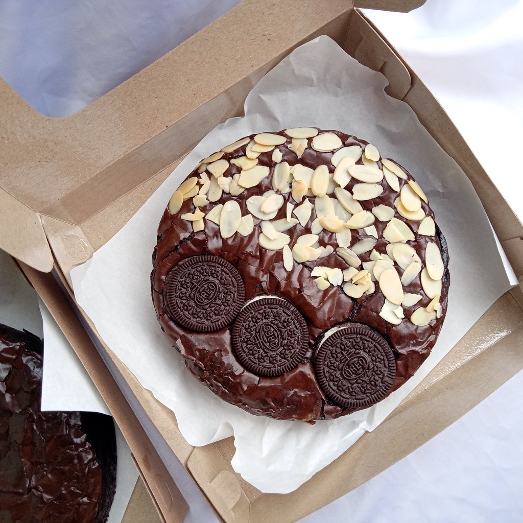 

Ocong Brownies Bulat panggang fudgy brownies 18 cm