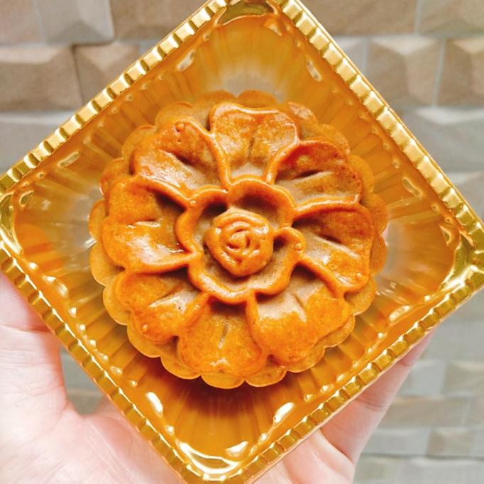 

Diskon Mooncake Moon Cake Kue Bulan Besar isi 4 Diskon