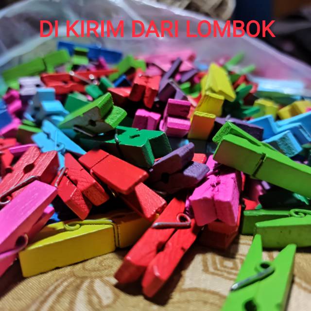 Wooden clip rainbow