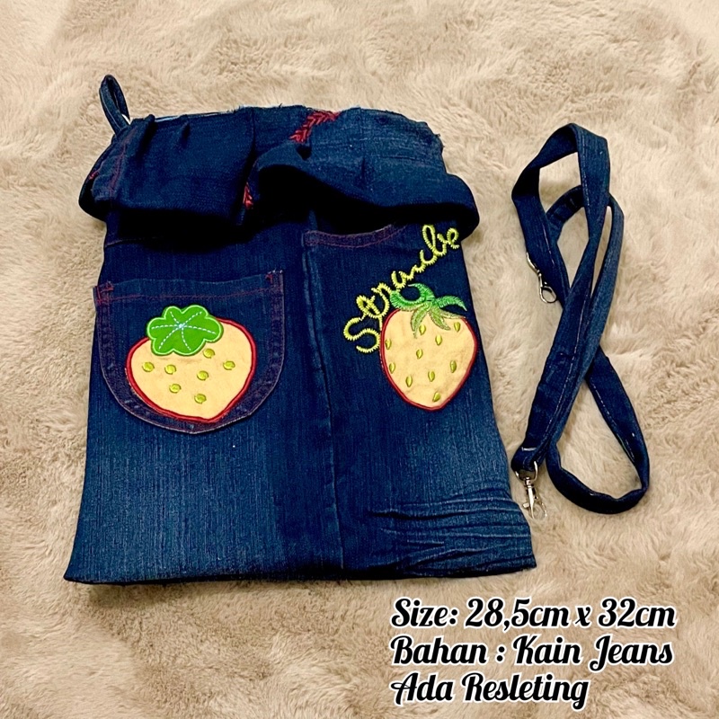 tas selempang jeans kocek strawberry high quality rok style tas selempang