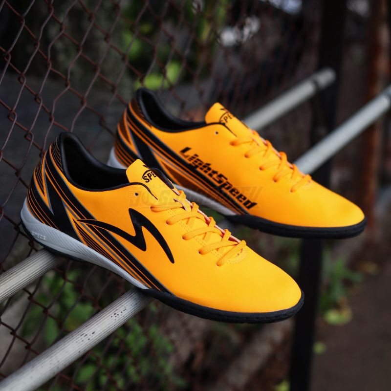 Specs Sepatu Futsal Accelerator Lightspeed 20 IN - Orange Pop/Black/Silver