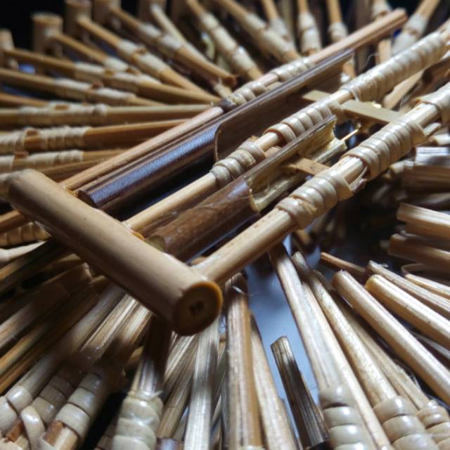 Pin atau bros angklung