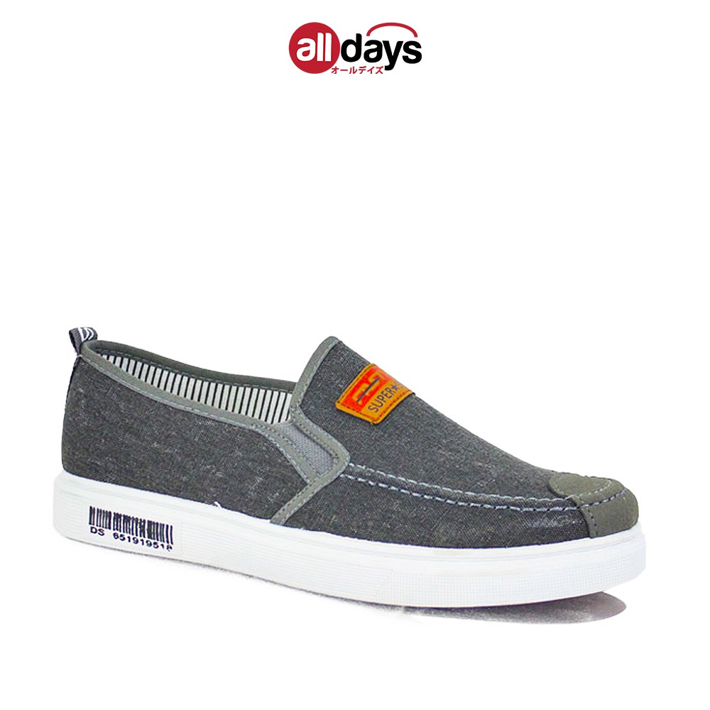 Sepatu Sneakers Slip On Casual Pria 2104-1067 Size 39-44