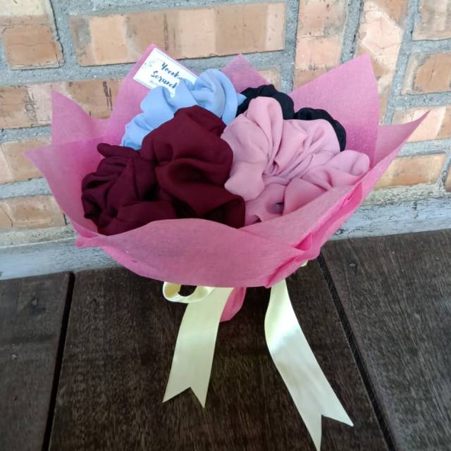 Buket/Bouquet Wisuda Scrunchie / Bouquet Unik