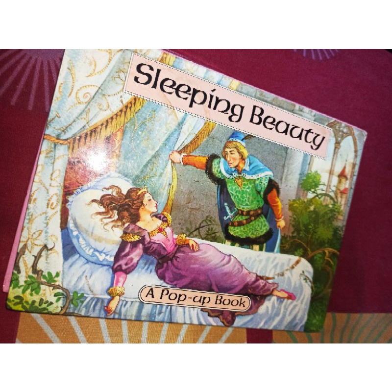 buku cerita anak - hard cover POP UP berbahasa Inggris - SLEEPING BEAUTY (preloved)