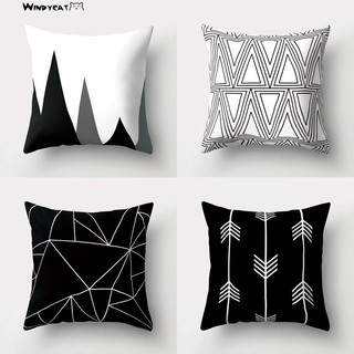 BD Sarung Bantal Sofa Motif Geometris Warna Hitam Putih BD Sarung Bantal Sofa Motif Geometris Warna Hitam Putih