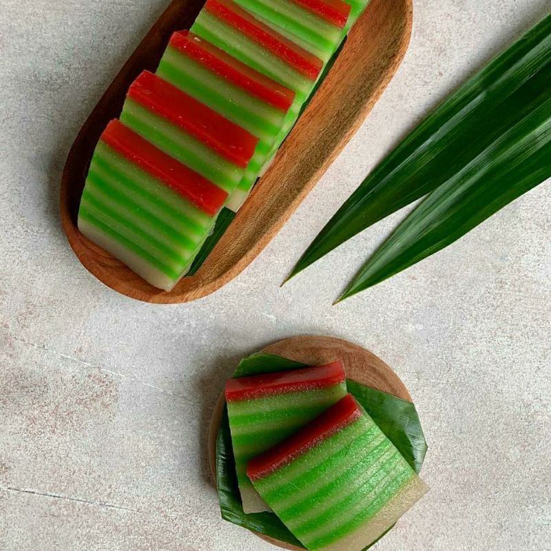 

Kue Lapis Sagu ukuran 9x22 cm