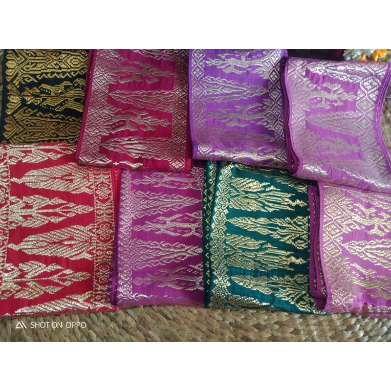 Selendang songket ### benang emas Cendana
