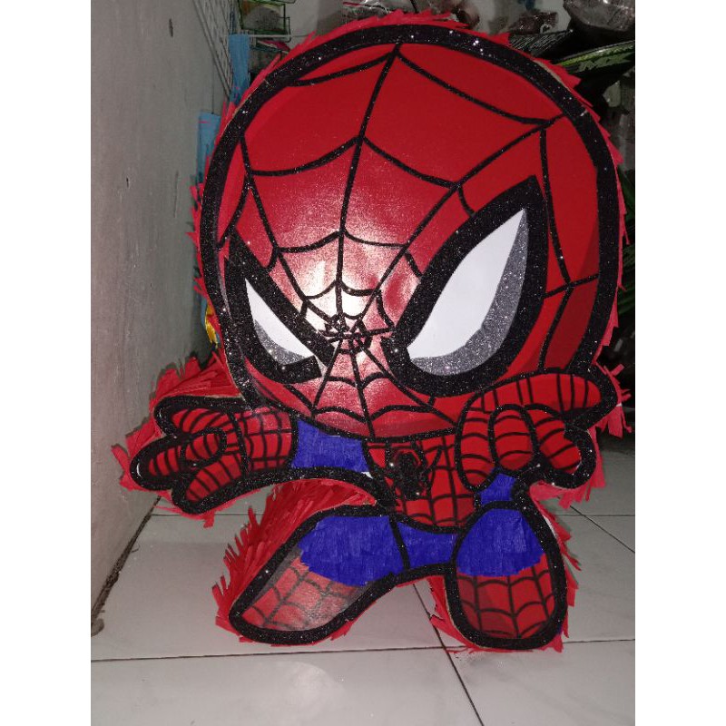 

pinata Pukul karakter 2D spiderman