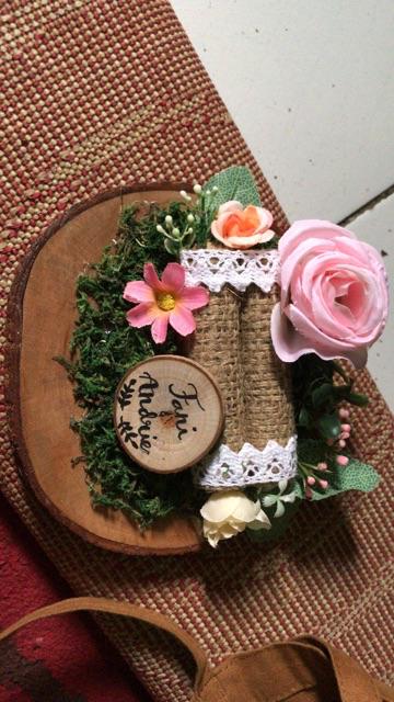 Tempat Cincin Rustic Elegan