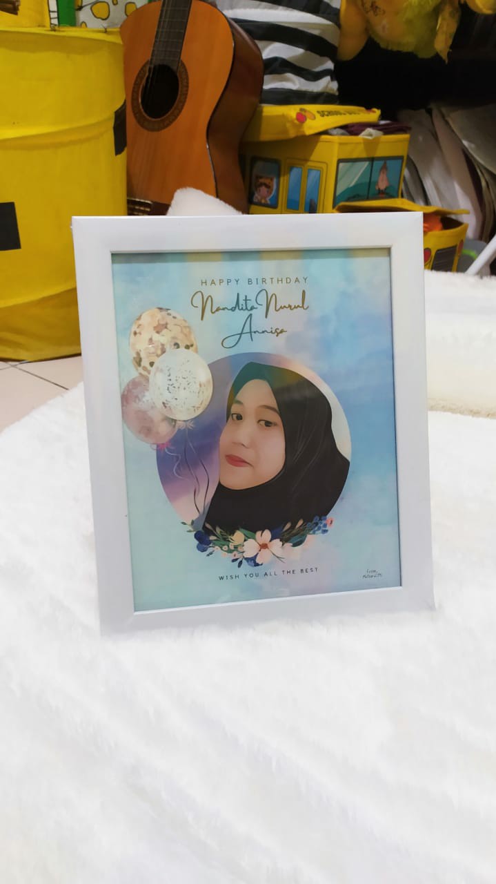 Kado Wisuda, Ulang Tahun, Pembicara, Anniversary Artwork Ilustrasi + Desain Foto+cetak+bingkai
