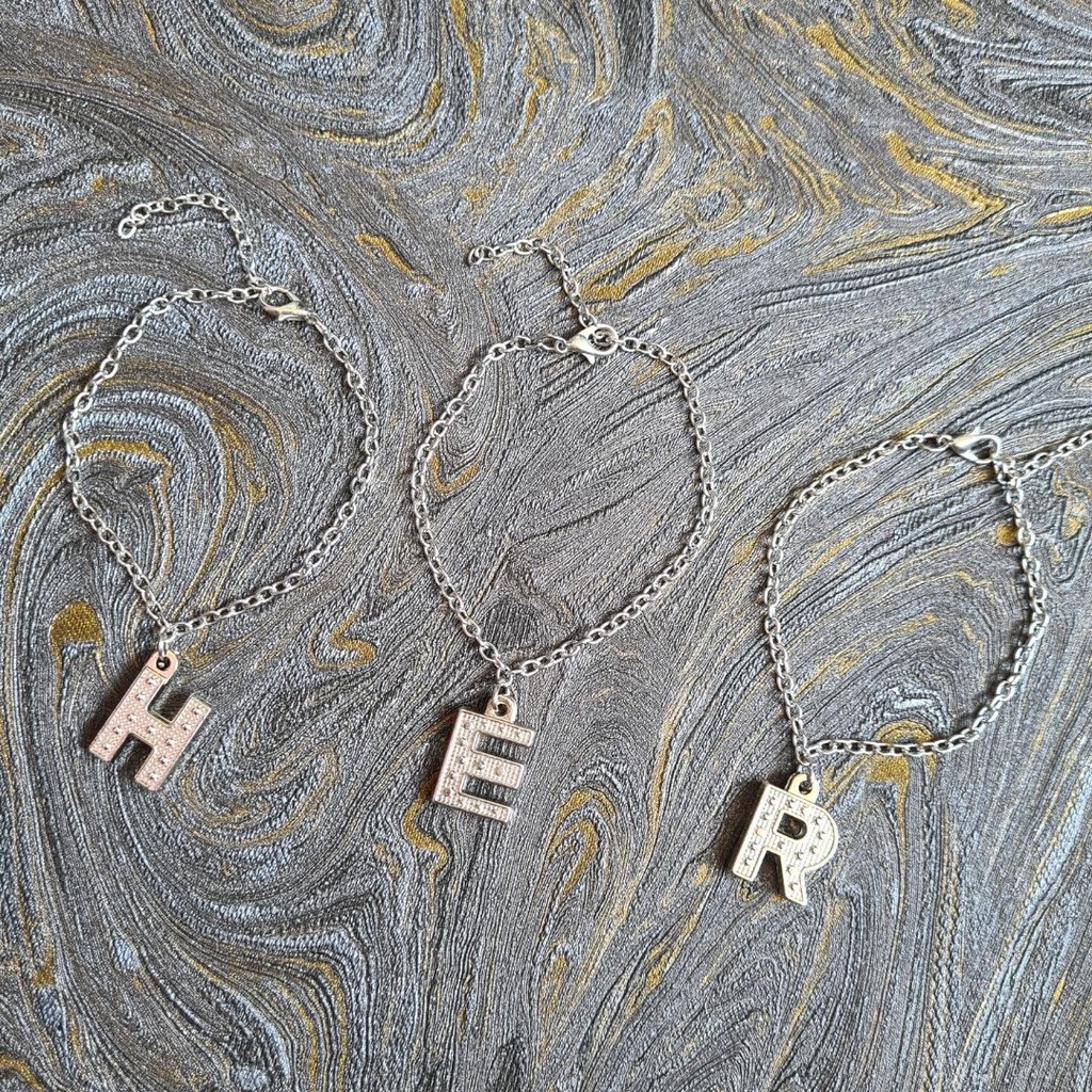 Gelang Rantai Silver Kunci Gembok Inisial Titanium Key Chain Huruf A-Z Anti Karat Couple Korea