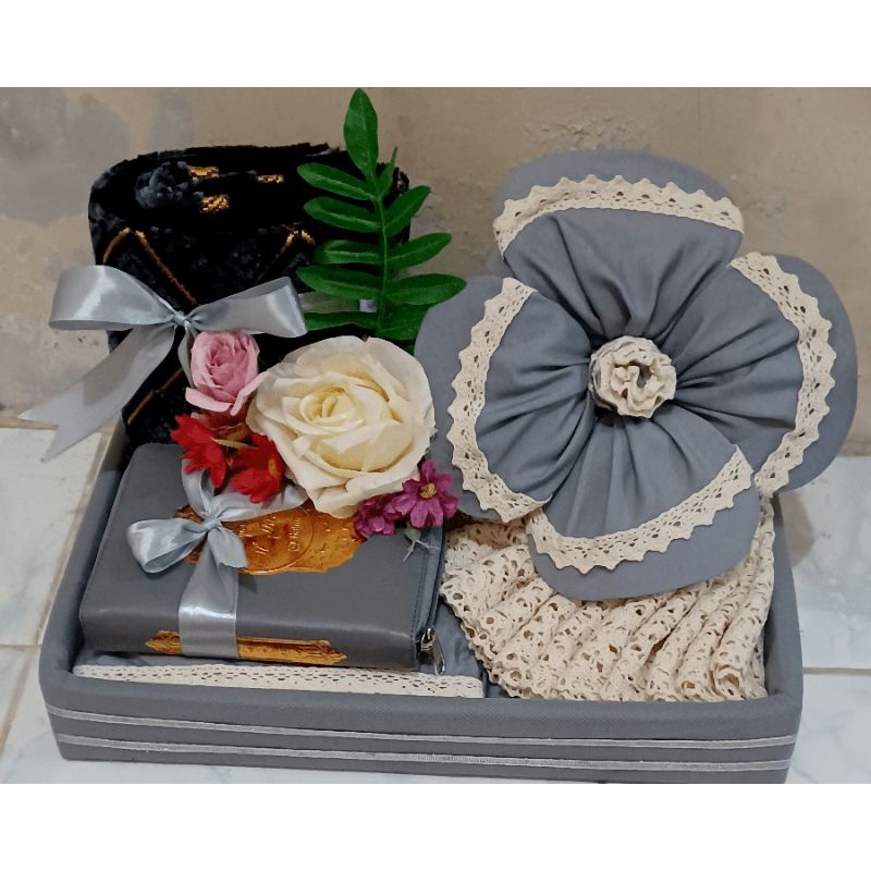 Produk7/Mahar Penikahan Seperangkat Alat Sholat/Seserahan Nikah Seperangkat Alat Sholat/Hantaran Per