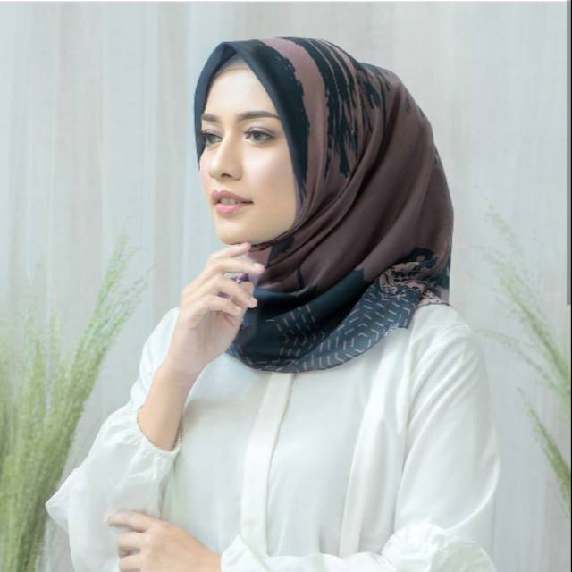 Zen voal printed scarf by Mylady Hijab x Mega Iskanti sz 115x115