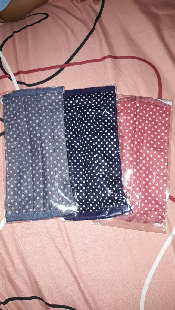 Set Pengait Dan Masker Kain Bahan Katun Jepang