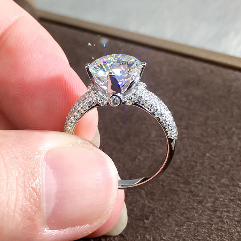 Cincin Lapis Emas Putih 18K Hias Berlian Moissanite Bulat untuk Wanita/Tunangan