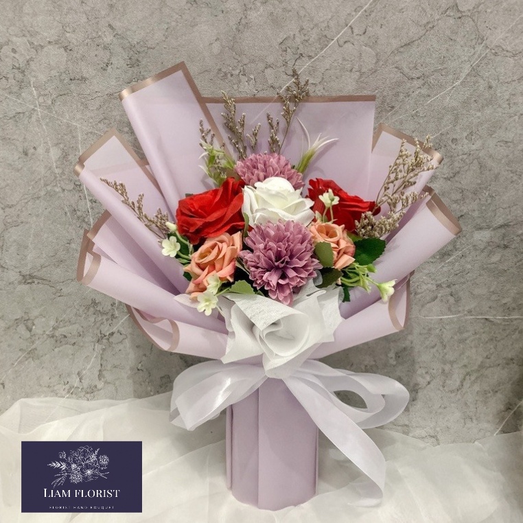 BUKET BUNGA MIX ARTIFICIAL/BUKET BUNGA PALSU/BUKET BUNGA MAWAR MATAHARI PEONY TULIP/BUKET WISUDA
