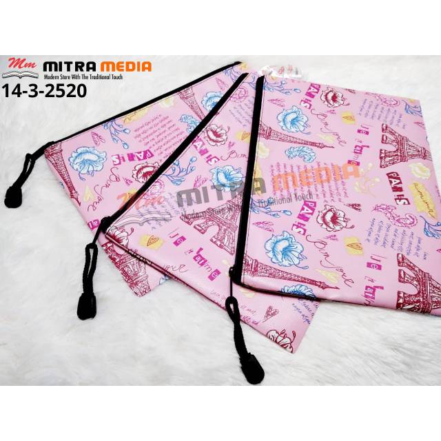 

TEMPAT ALAT TULIS KAIN MOTIF PARIS UKURAN A5