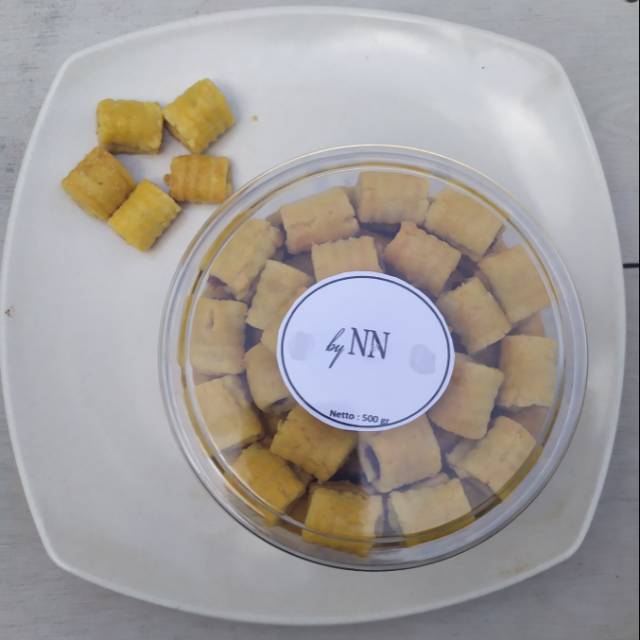 

Nastar roll 500gr, selai nanas, tanpa bahan pengawet, selalu baru, ada pesanan baru kami buat