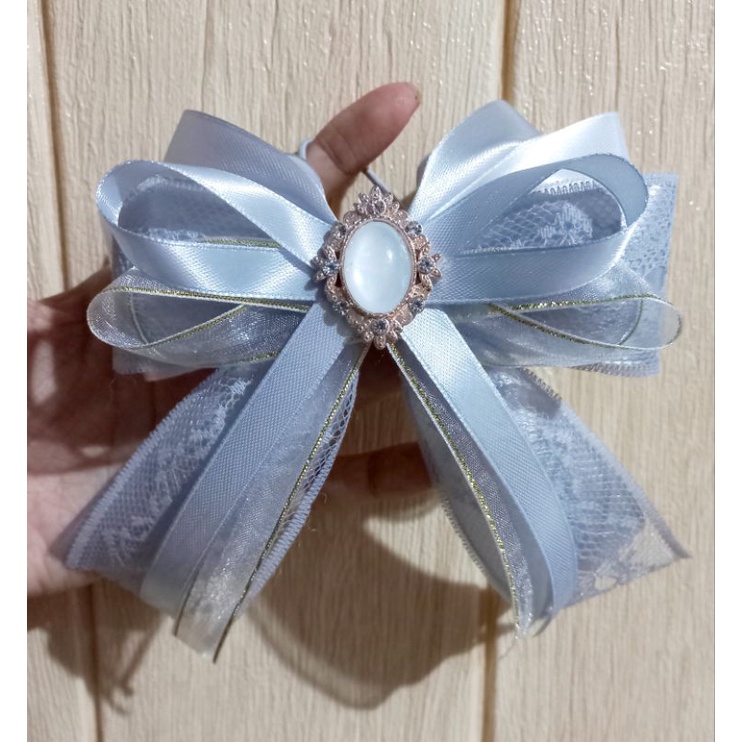 korean ribbon brooch // pita lightstick