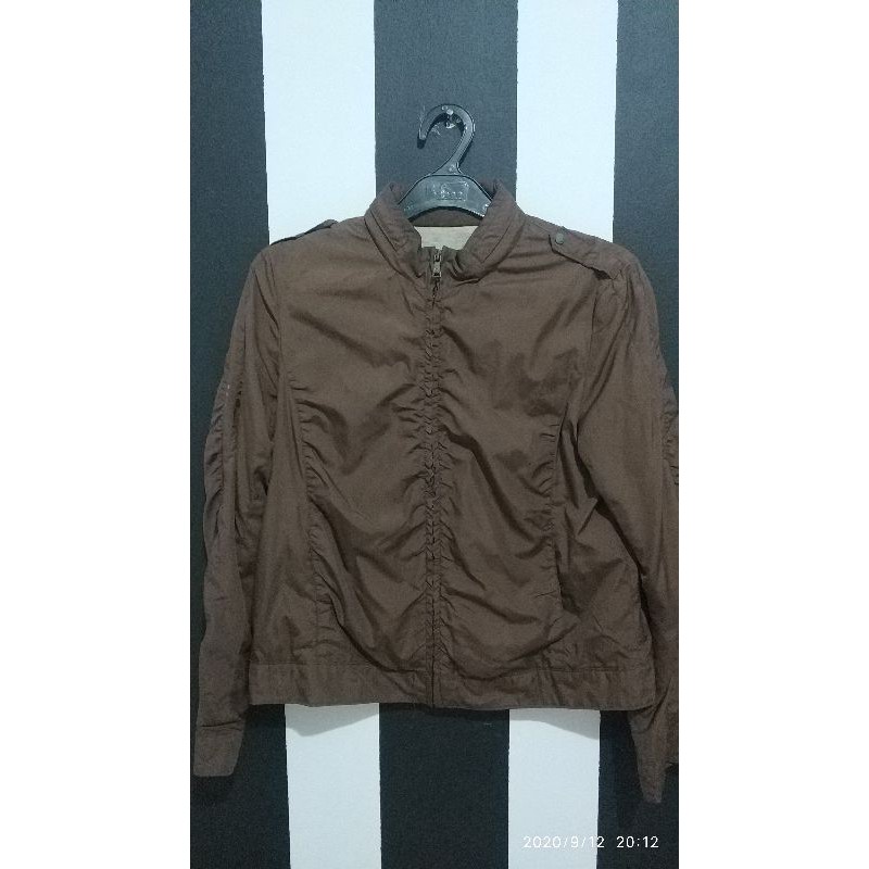 Jaket parasut hidden hoodie