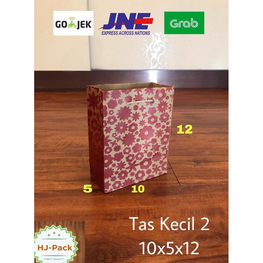 

Februari Maniss Tas Kecil 2 10X5X12 Paper Bag Tas Kertas Souvenir Oleh2 Goodie Bag Kode 661