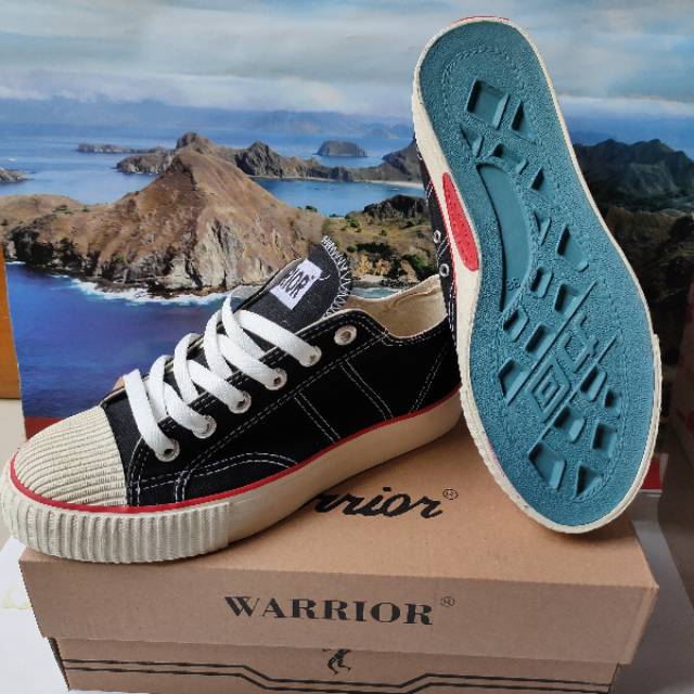 SEPATU SNEAKERS  WARRIOR TERLARIS