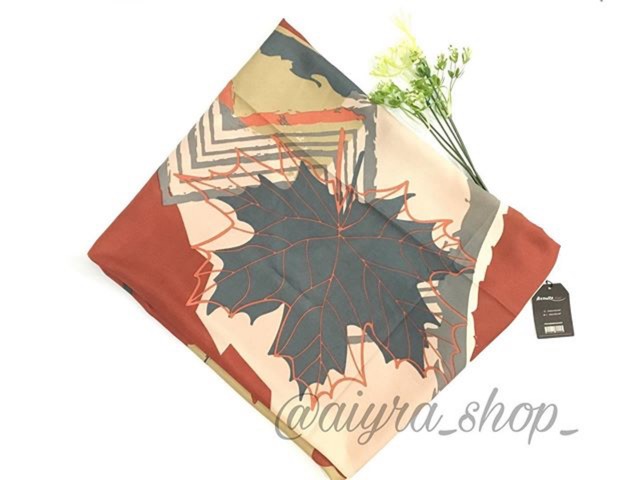 Hijab segi empat motif azzura