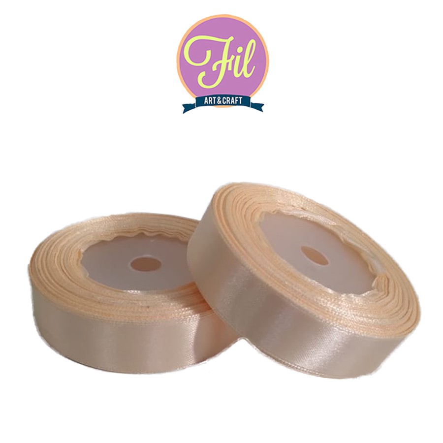 

Pita Satin Dark White 3.4inch Kecil /Pita Kain 3.4"/Pita Satin 3.4inch