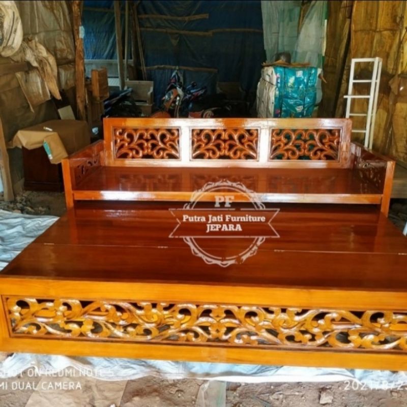 Bale bale risban kursi tamu besar susun /tingkat kayu jati ukir Jepara