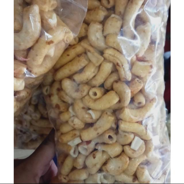 

Snack Makaroni rasa Rujak kemasan 250 gr