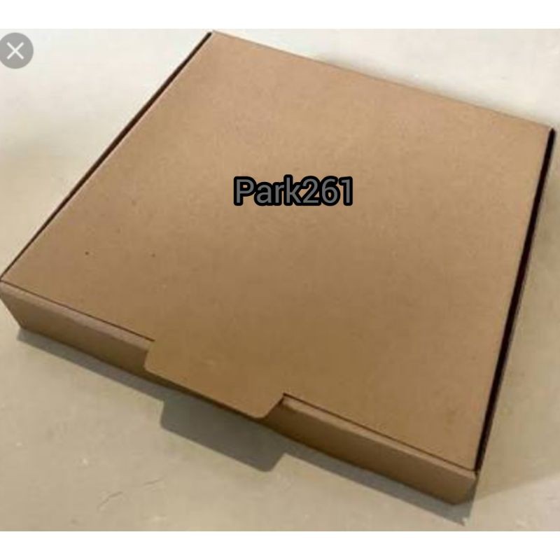 

Best Seller Box Coklat 22*22*4,5 (Wajib Order Min.10pcs/ukuran)