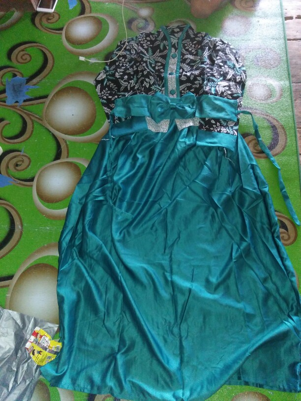 Sarimbit Gamis Couple Longdress Pesta Couple 065 Maura Couple - Sania Ruffle Batik Couple Ori Ndoro