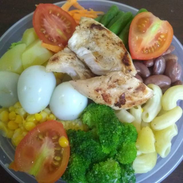 

Salad sayur plus chicken grill