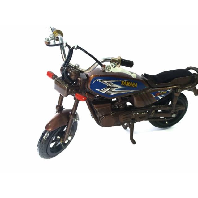 MINIATUR SEPEDA MOTOR RX KING YAMAHA BAHAN LOGAM 32x15x7 cm - PAJANGAN DEKORASI RUMAH SOUVENIR MURAH