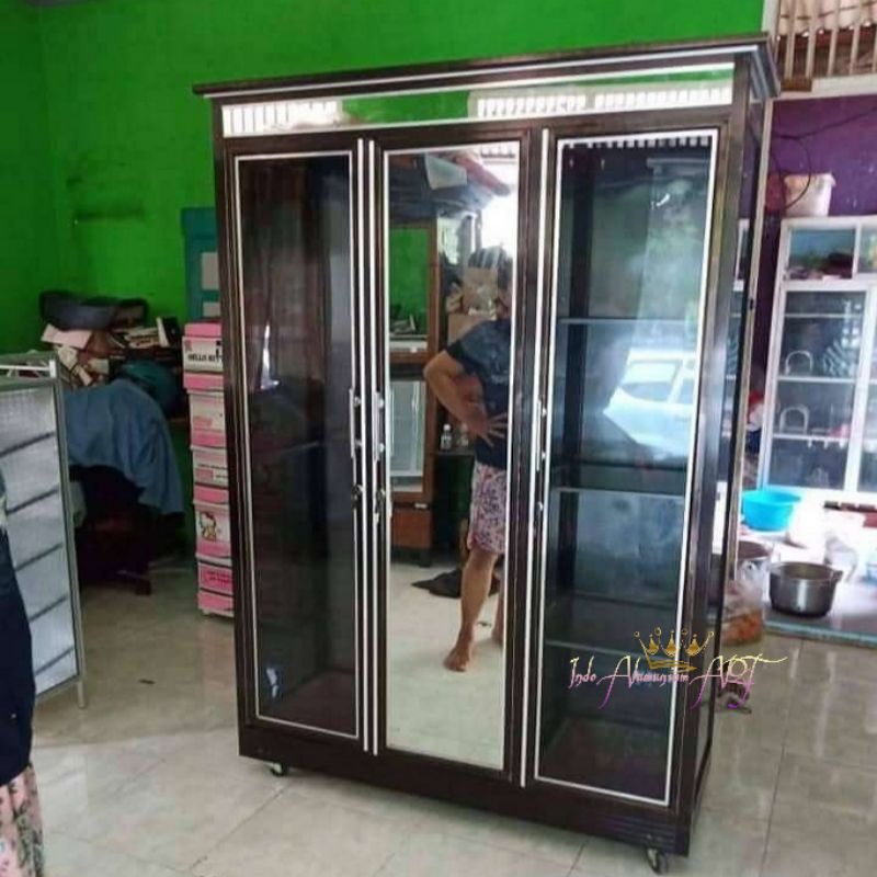 Lemari Pakaian Kaca Pintu 3 / Lemari Baju Bahan Alumunium