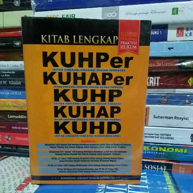 

KITAB LENGKAP KUHPER KUHAPER KUHP KUHAP KUHD Referensi penting praktisi hukum sampul hardcover