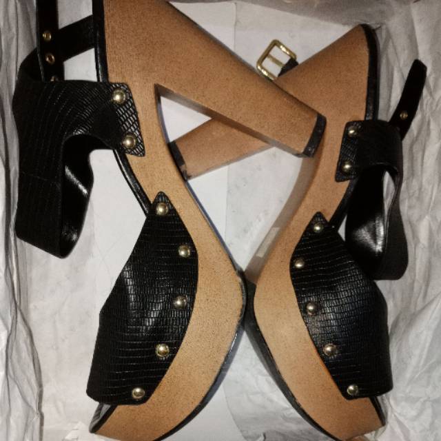 Charles and keith heels Original Store