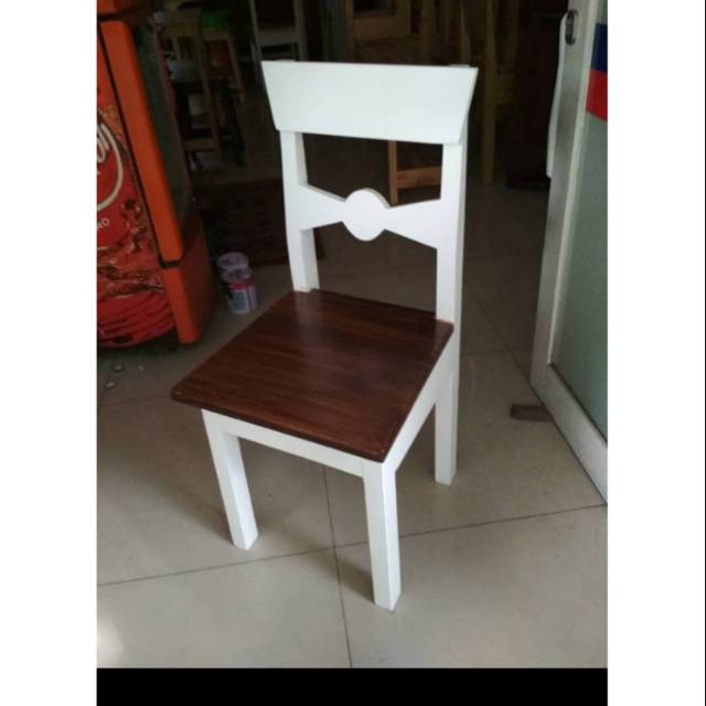 Kursi makan jati belanda