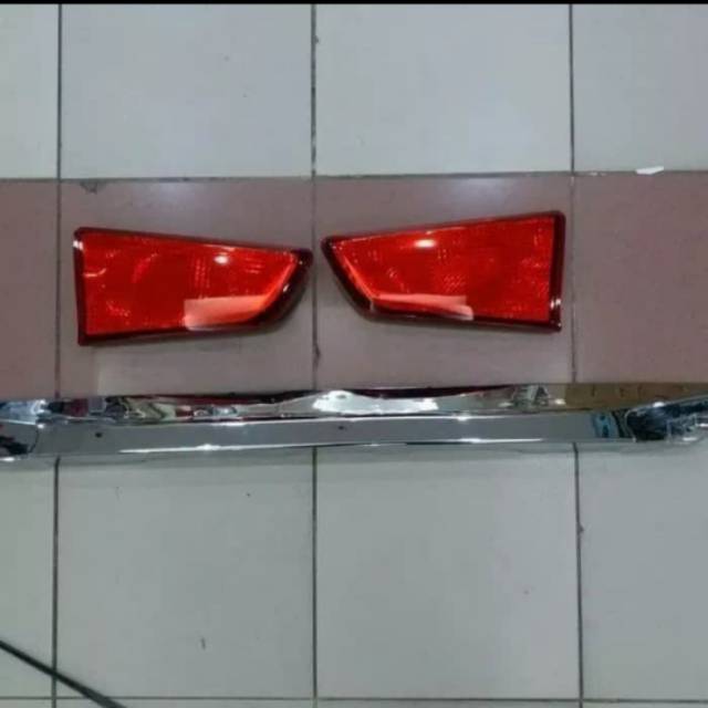 Trunk lid all new Avanza model ganti+ reflektor