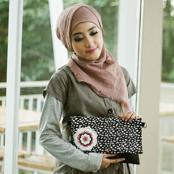 Tas Kanvas Clutch Maika etnik SAHALA untuk Wanita