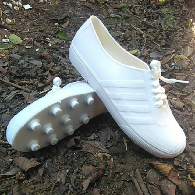 Sepatu karet pull putih ap boots (sepatu sepak bola, kebun, sawah