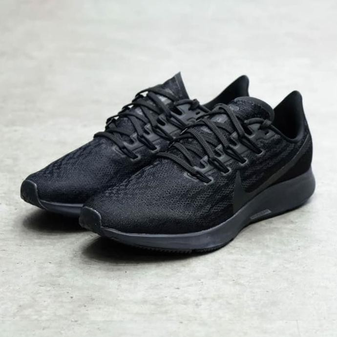 nike air zoom pegasus 36 triple black