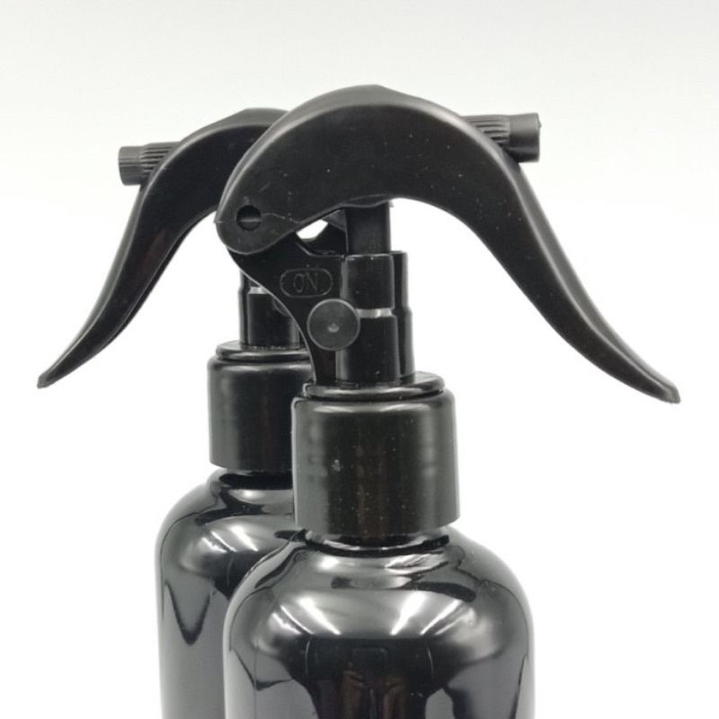 BOTOL TRIGER SPRAY 250 ML HITAM / BOTOL 250ML SPRAY TRIGGER HITAM TRIGER SPRAY HITAM GLOSSY BOTOL BR 250ML PET HITAM TRIGGER SPRAY HITAM