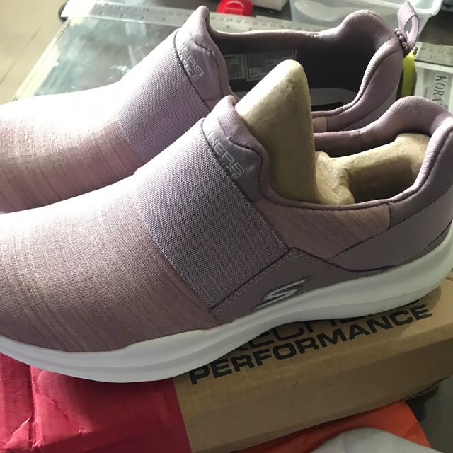 Sold out...NEW SKECHERS GO RUN MOJO