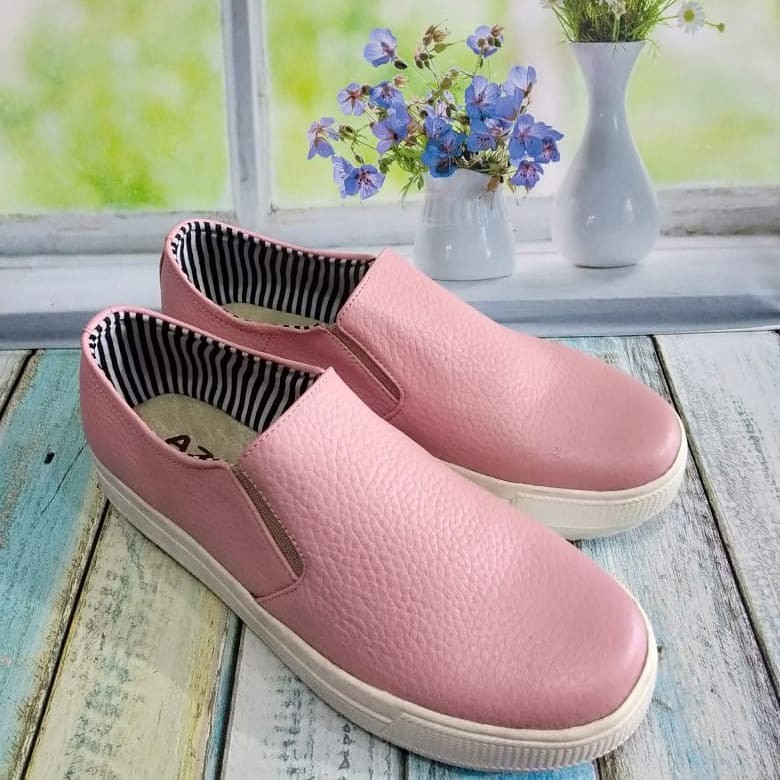 Sepatu Kulit Wanita Casual