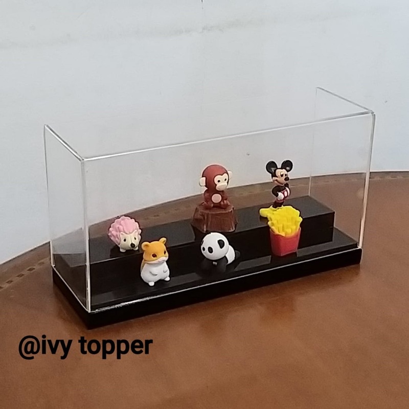 Box Display Acrylic Action Kotak Pajangan