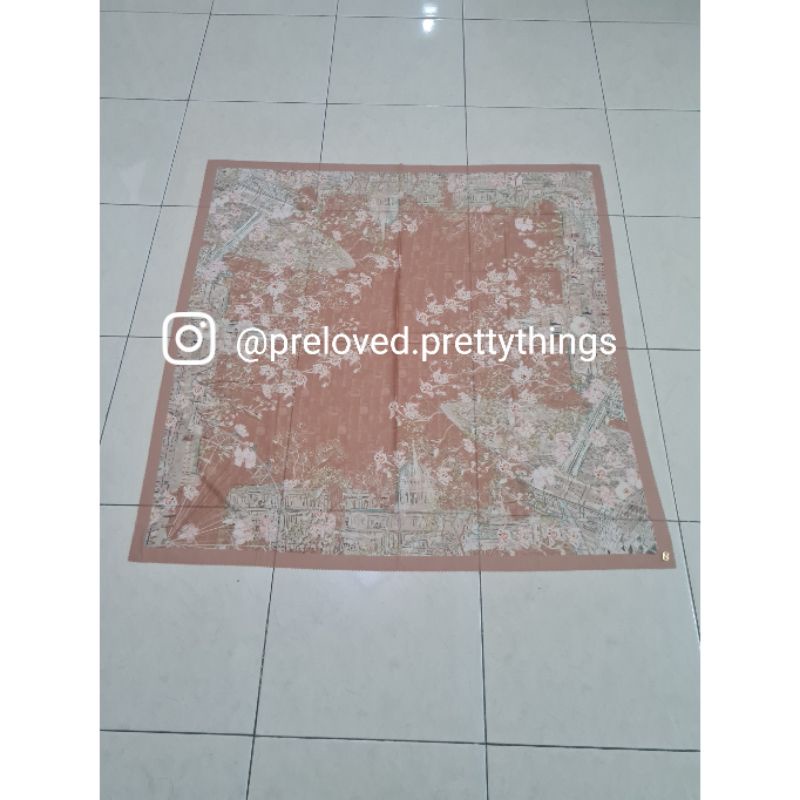 Preloved Buttonscarves British Brick