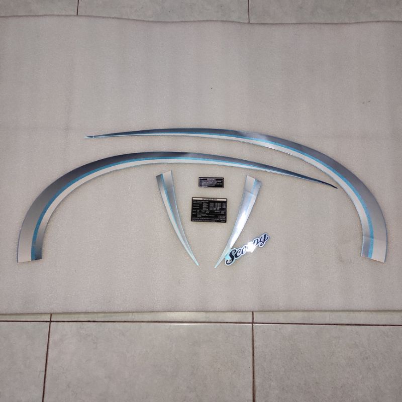 Stiker stripping striping decal graphic Honda Scoopy 110 karbu karburator 2010 2011 2012 biru muda o