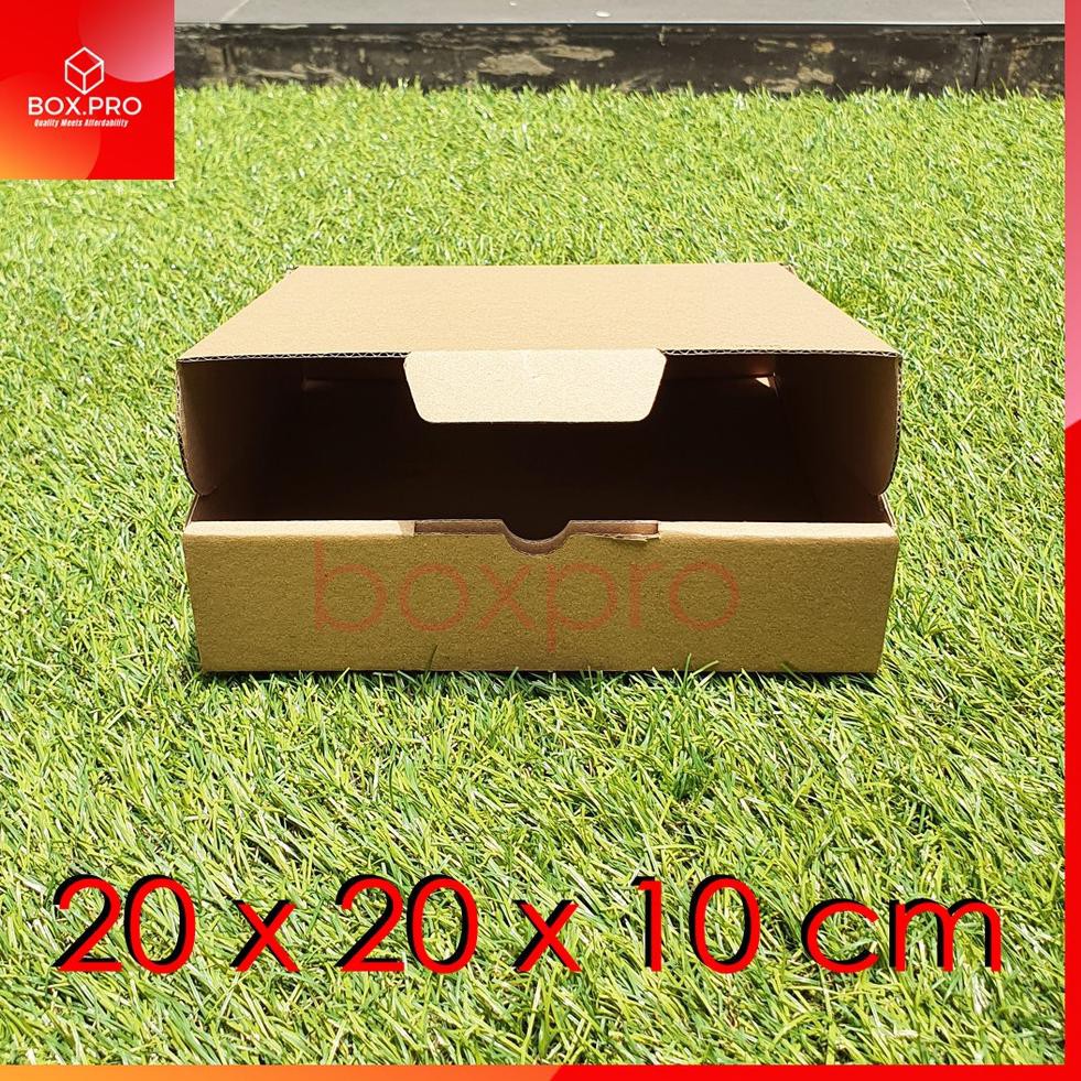 

Terbaruϟ Kardus Dus uk 20x20x10 cm (10pcs) Die Cut Box Kotak Packing Aksesoris Baju Makanan Pizza Hi